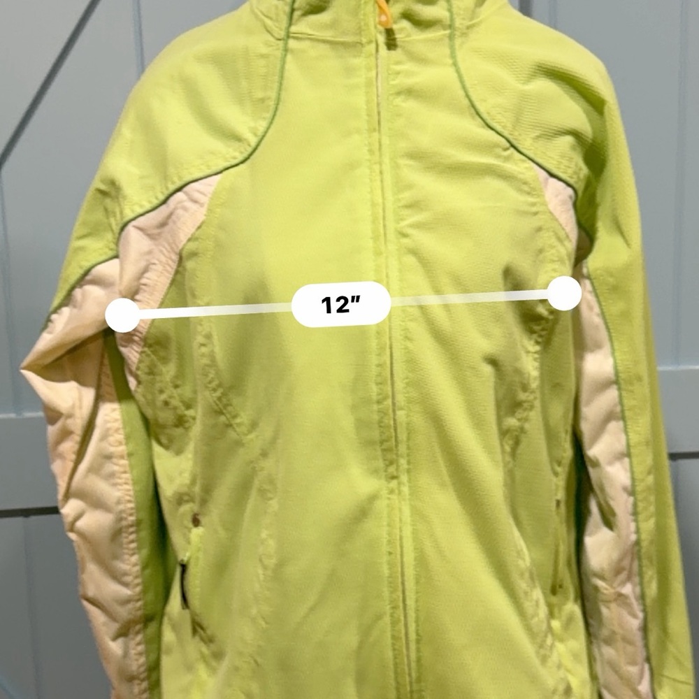 Sunice Kids Puffer Jacket in Light Green and Beige